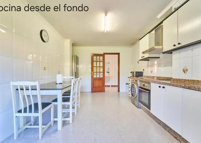 Atico A Tella 아파트 Moaña