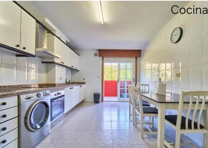 Atico A Tella 아파트 Moaña